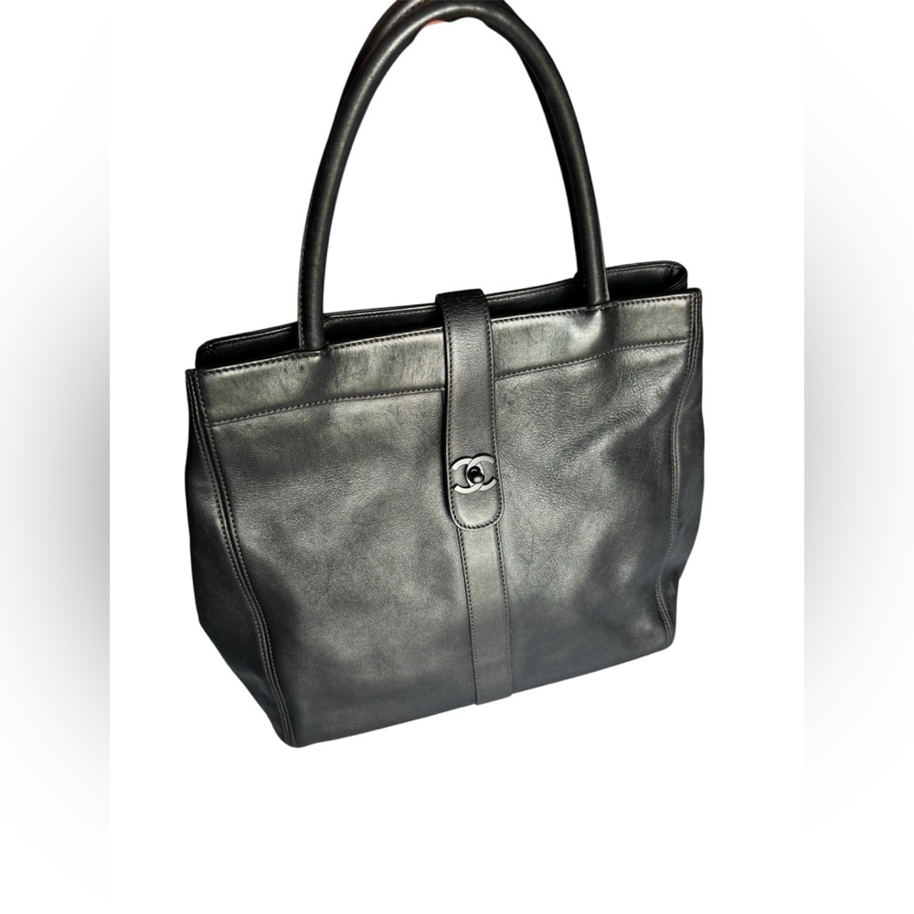 CHANEL Black Executive Cerf Tote